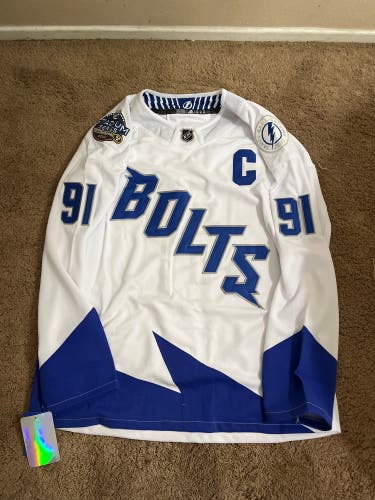 New 2022 Stadium Series Tampa Bay Lighting Steven Stamkos Jersey In Size 52 (L)