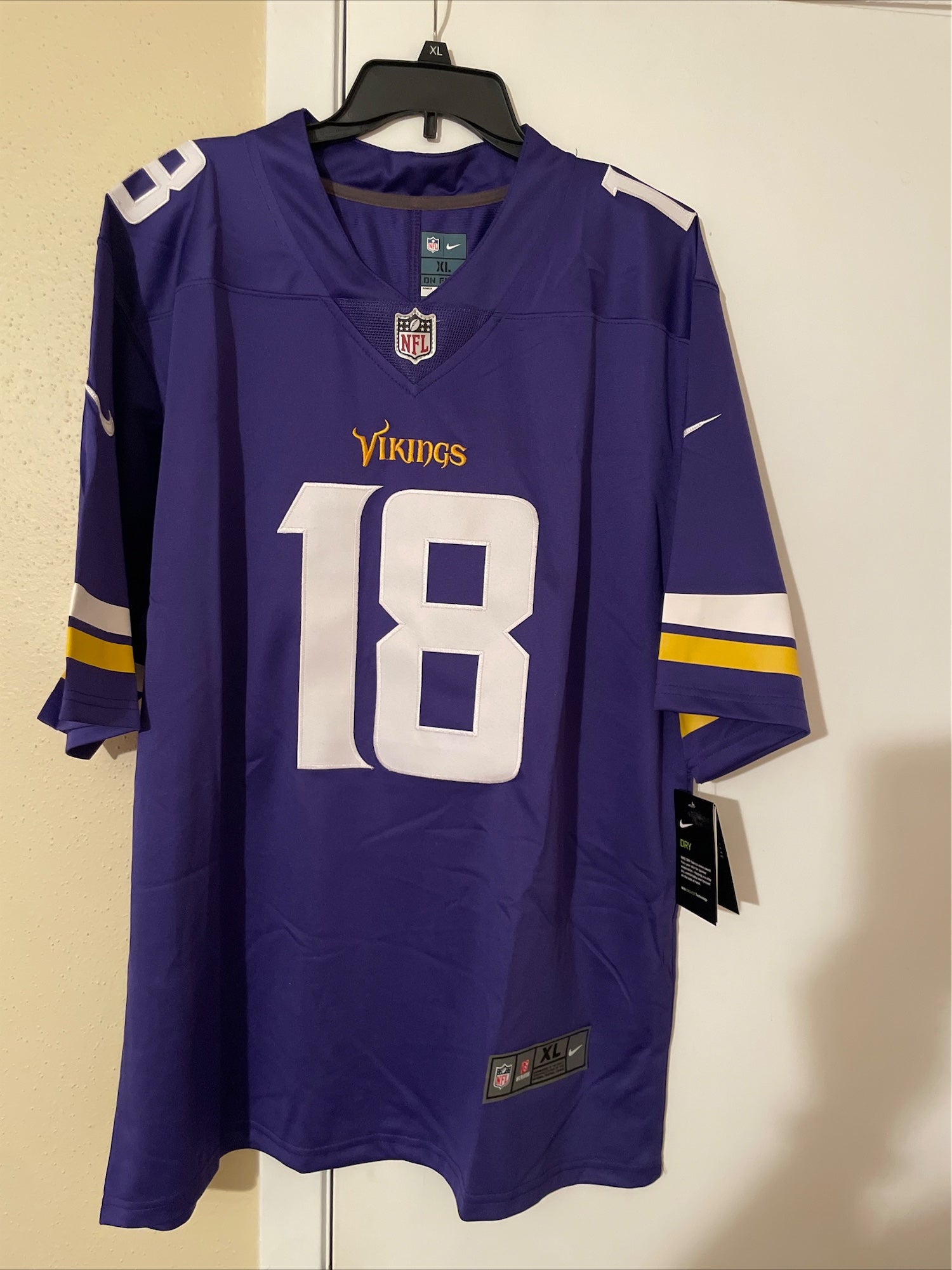 Men's Nike Justin Jefferson Brown Minnesota Vikings 2023 Salute to Service Limited Jersey Size: Extra Large