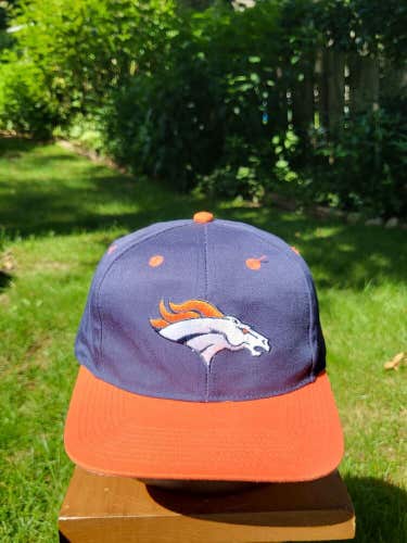 Vintage Denver Broncos NFL Football Sports Logo 7 Plain Logo Hat Cap Snapback
