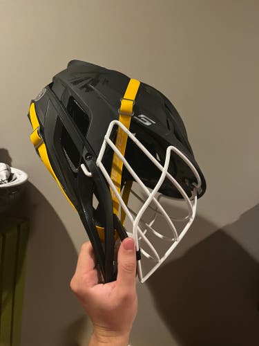Player's Cascade S Helmet