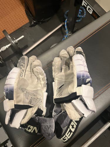 Used LIKE NEW Player's STX 13" Rzr Lacrosse Gloves