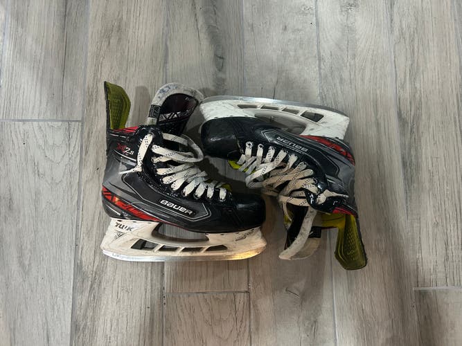 Senior Used Bauer Vapor X2.9 Hockey Skates Regular Width Size 7.5 Used