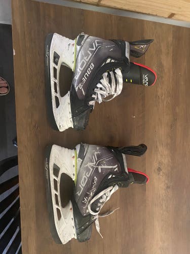 Used Bauer Size 6 Vapor Hyperlite Hockey Skates