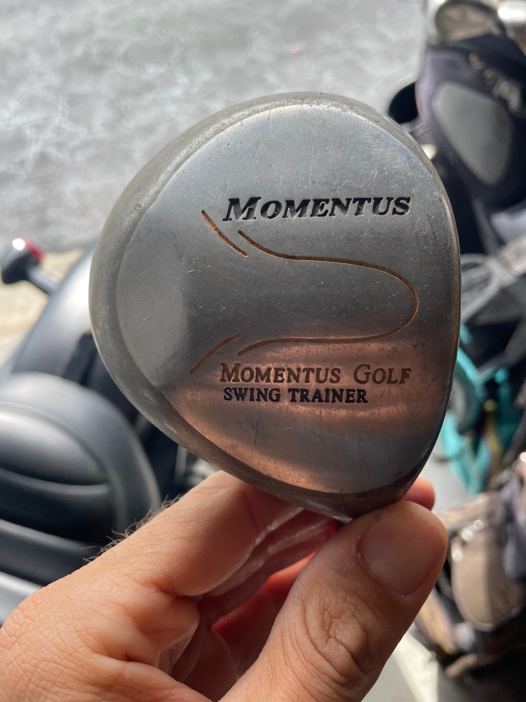 Momentus Swing Trainer In Right Handed