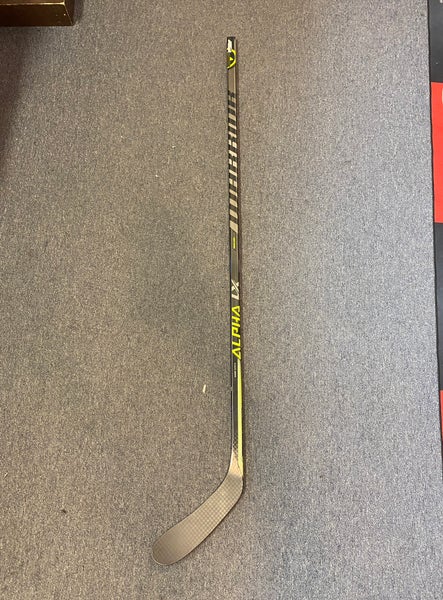 New Senior Right Handed W28 Alpha Lx 20 Hockey Stick