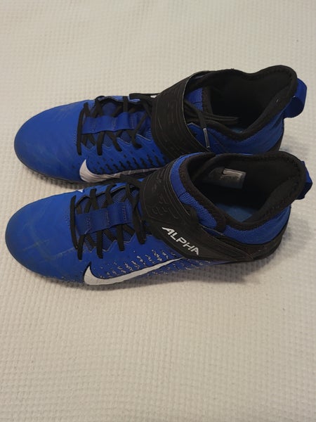 Used Size 7.5 Molded Cleats Nike Low Top ALPHA