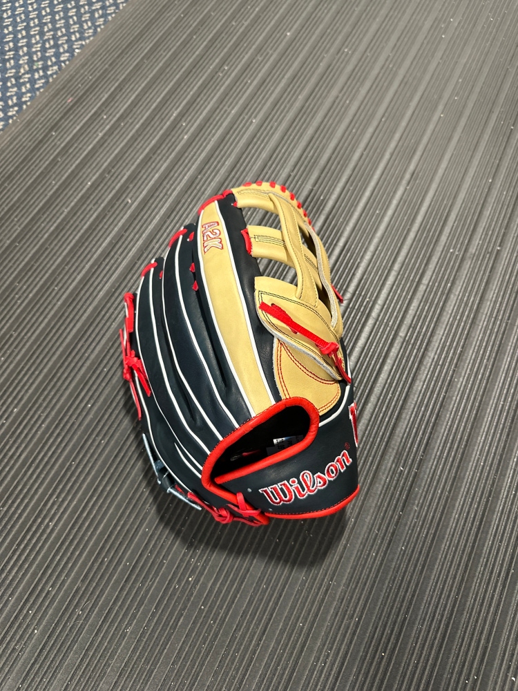 A2K 12.75 Juan Soto Game Model Baseball Glove