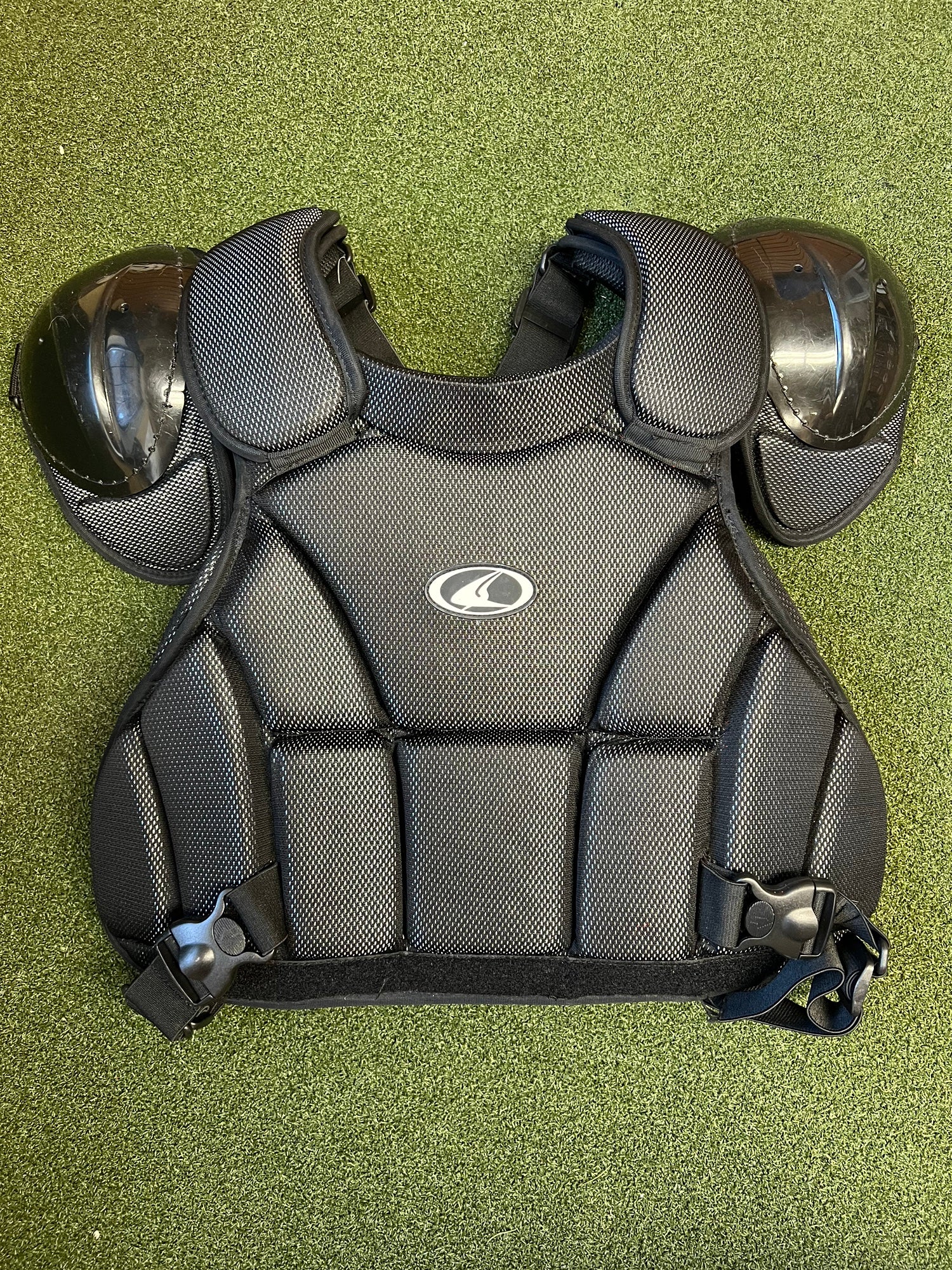 Umpire Chest Protectors Buying Guide, Blog