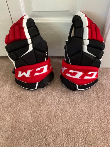 CCM 14" Tacks 9080 Gloves