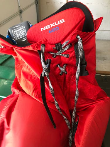 New XL Bauer Nexus 600 Hockey Pants
