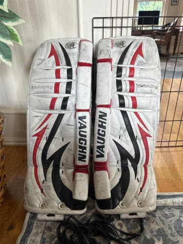 26" Vaughn  Velocity V4 Goalie Leg Pads