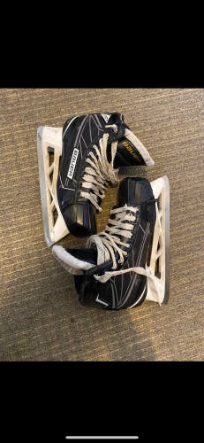 Junior Bauer Regular Width Size 6 Supreme S170 Hockey Goalie Skates