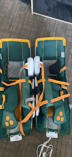 34" Vaughn Pro Stock Velocity VE8 Goalie Leg Pads