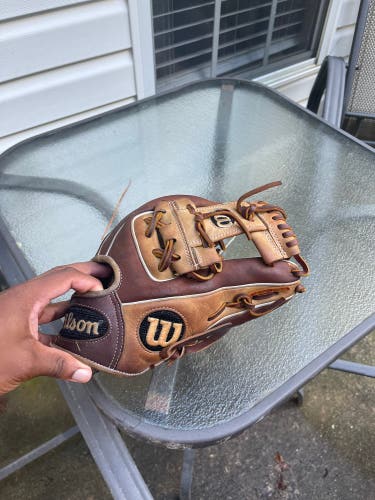 Used 2016 Infield 11.5" A2000 Baseball Glove