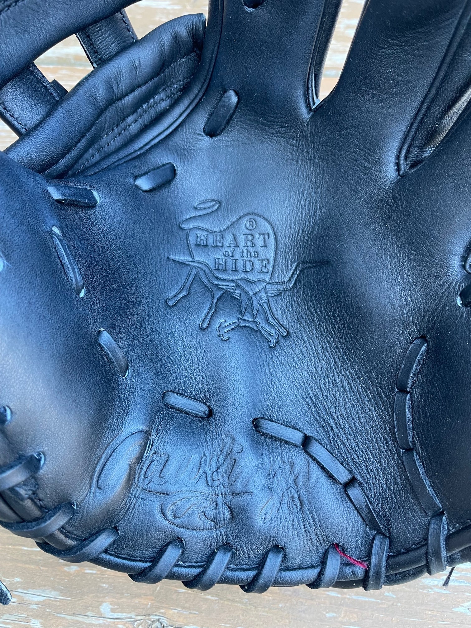 What Pros Wear: Corey Seager's Rawlings Heart of the Hide PRO200