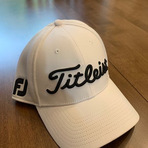 White Medium/Large Titleist Hat