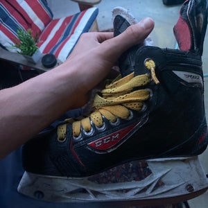 Junior CCM  Size 4 RBZ Hockey Skates