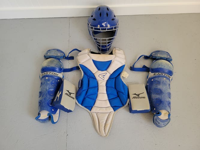 Used Easton Catcher's Set, Royal Blue, Knee Savers