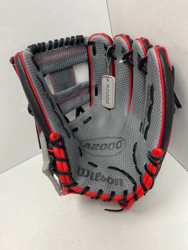 Wilson A2000 (like new) 11.75” RH Throw Baseball Glove