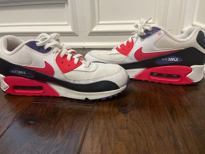 Nike Air Max shoes size 9
