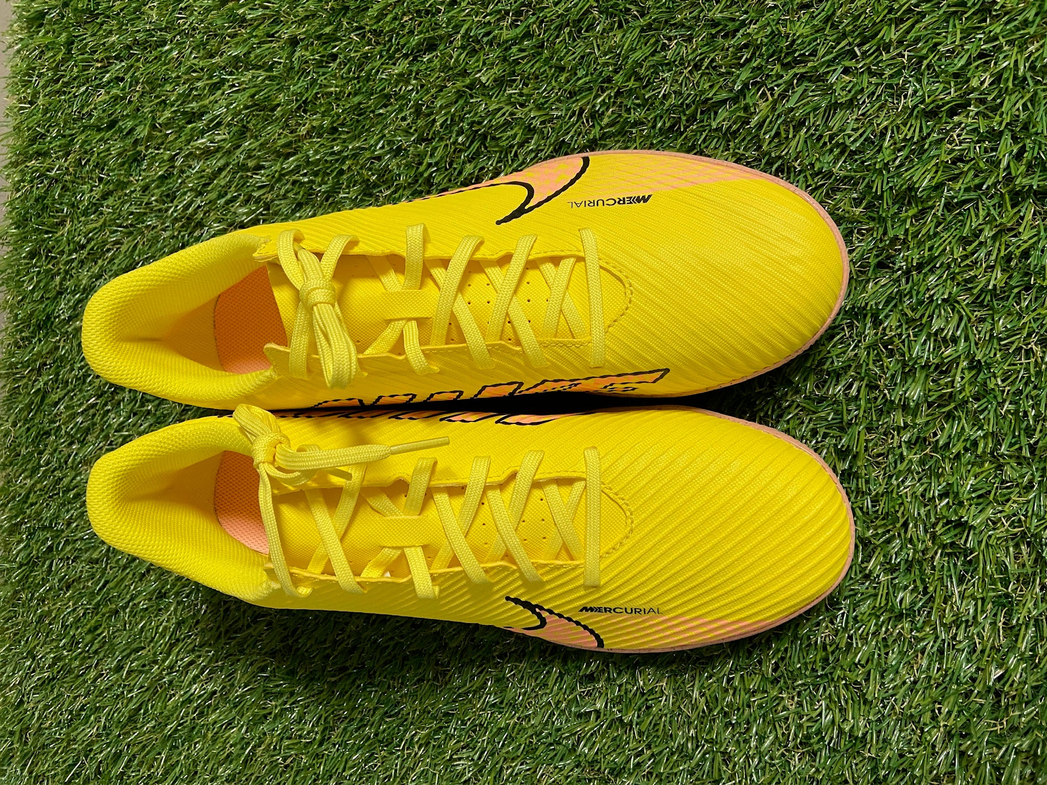 Nike Mercurial Vapor 15 Club IC Indoor Soccer Shoes Yellow DJ5969