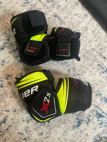 Used Large Bauer  Vapor X2.9 Elbow Pads