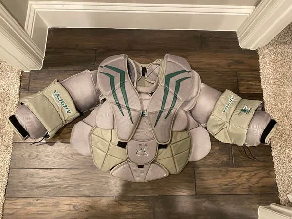 Used Small Vaughn Velocity V7 Goalie Chest Protector