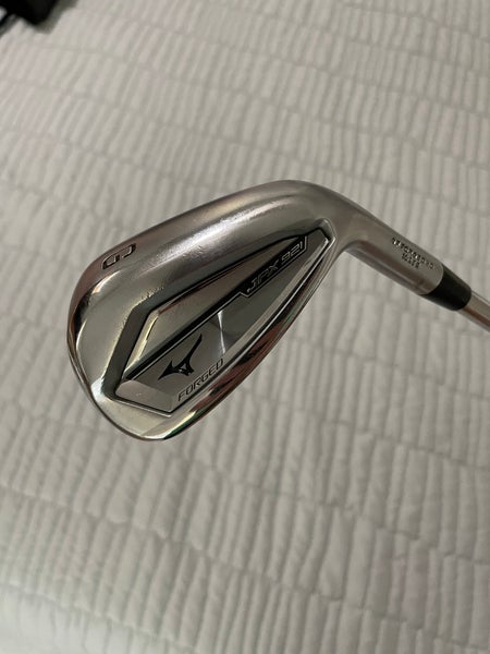 Men's Right Handed Extra Stiff Flex JPX 921 Forged 50 Degree Wedge