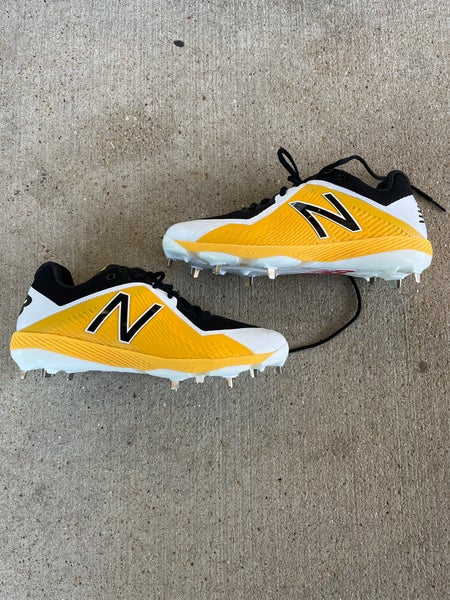 New Adult Men's (W Metal New Balance Footwear