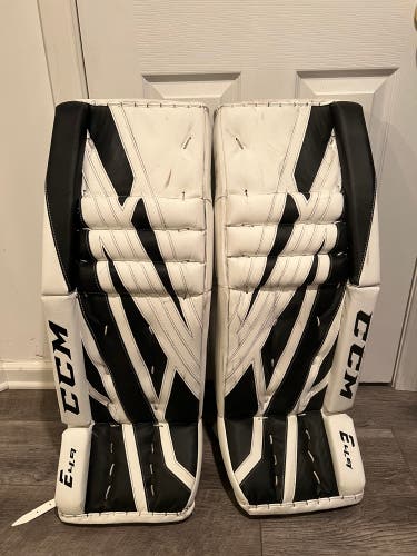 Used 32" CCM Extreme Flex E4.9 Goalie Leg Pads
