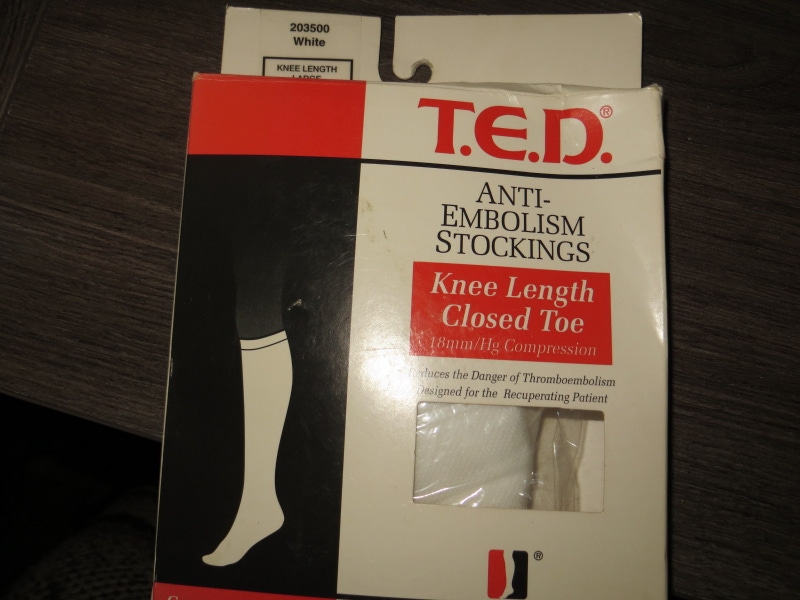 FUTURO T.E.D. Anti Embolism Knee Length Closed Toe Stockings 18mm/HG, Large