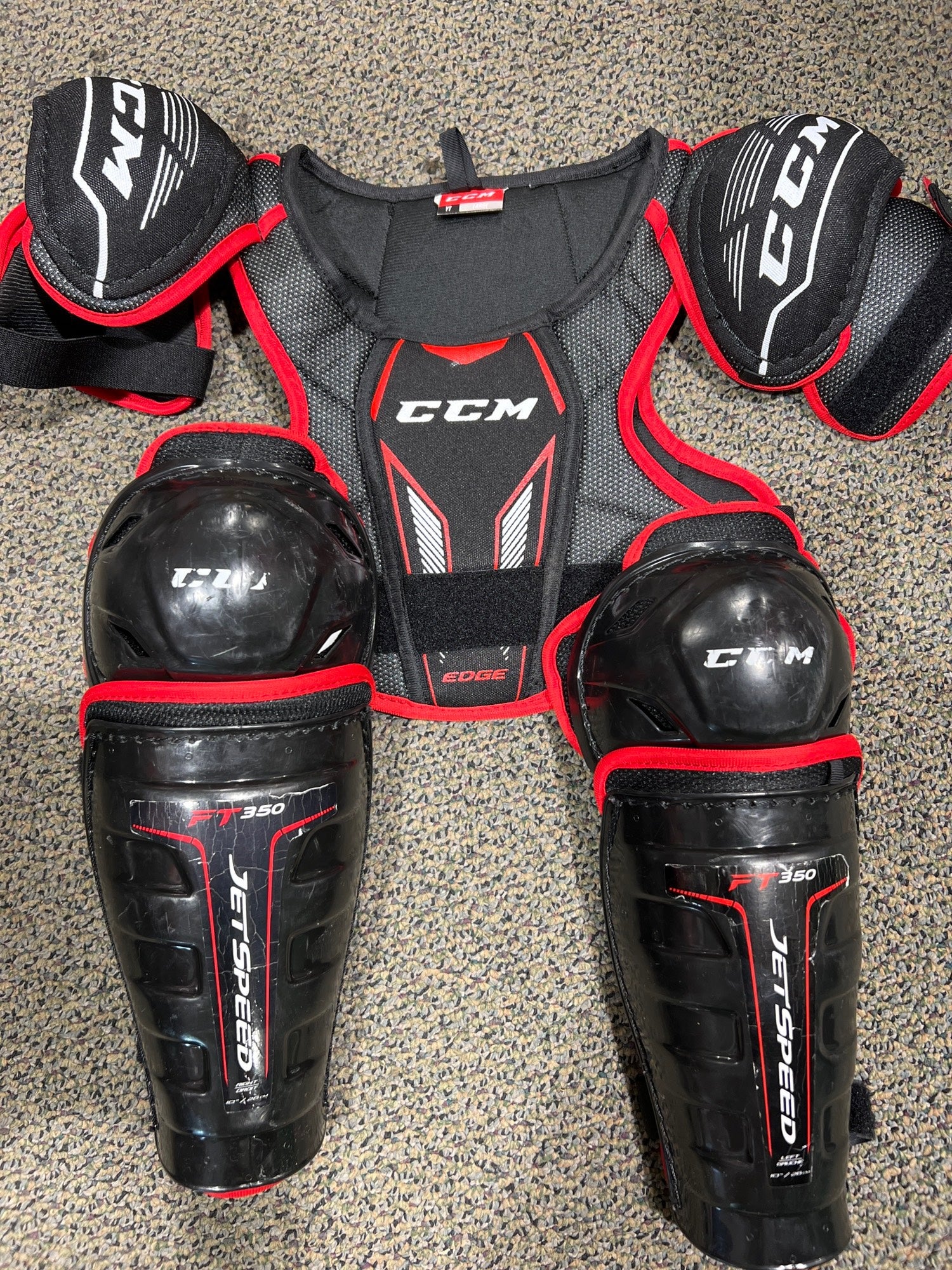 CCM Jetspeed FT350 Senior Hockey Shoulder Pads 