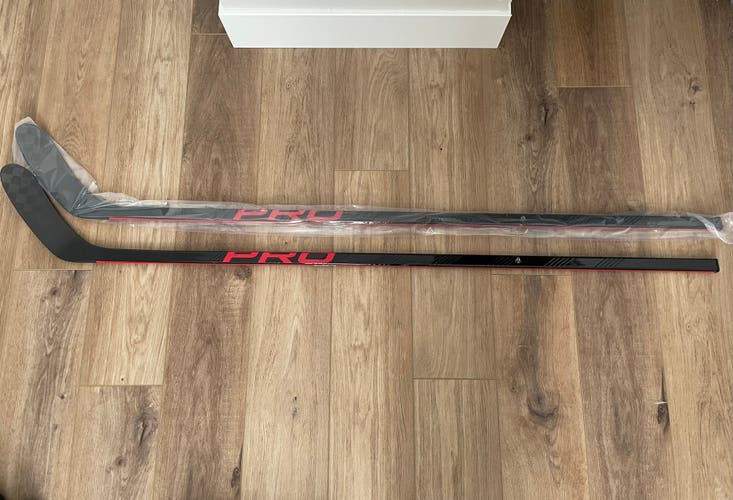 2 Pack NEW PRO 70 Flex Senior Right Handed Hossa Curve Hockey Sticks