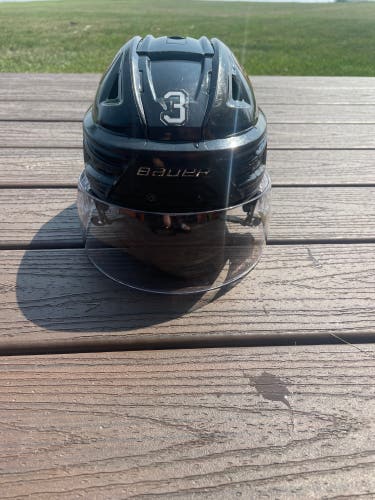 Used Medium Bauer Pro Stock Re-Akt 150 Helmet