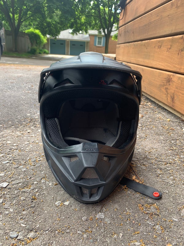 Used Fox V1 Dirt bike/ BMX Helmet