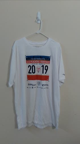 Mizuno Mens AJC Atlanta Georgia Peachtree Road Race Marathon Graphic Print Tee Shirt Sz 3XL