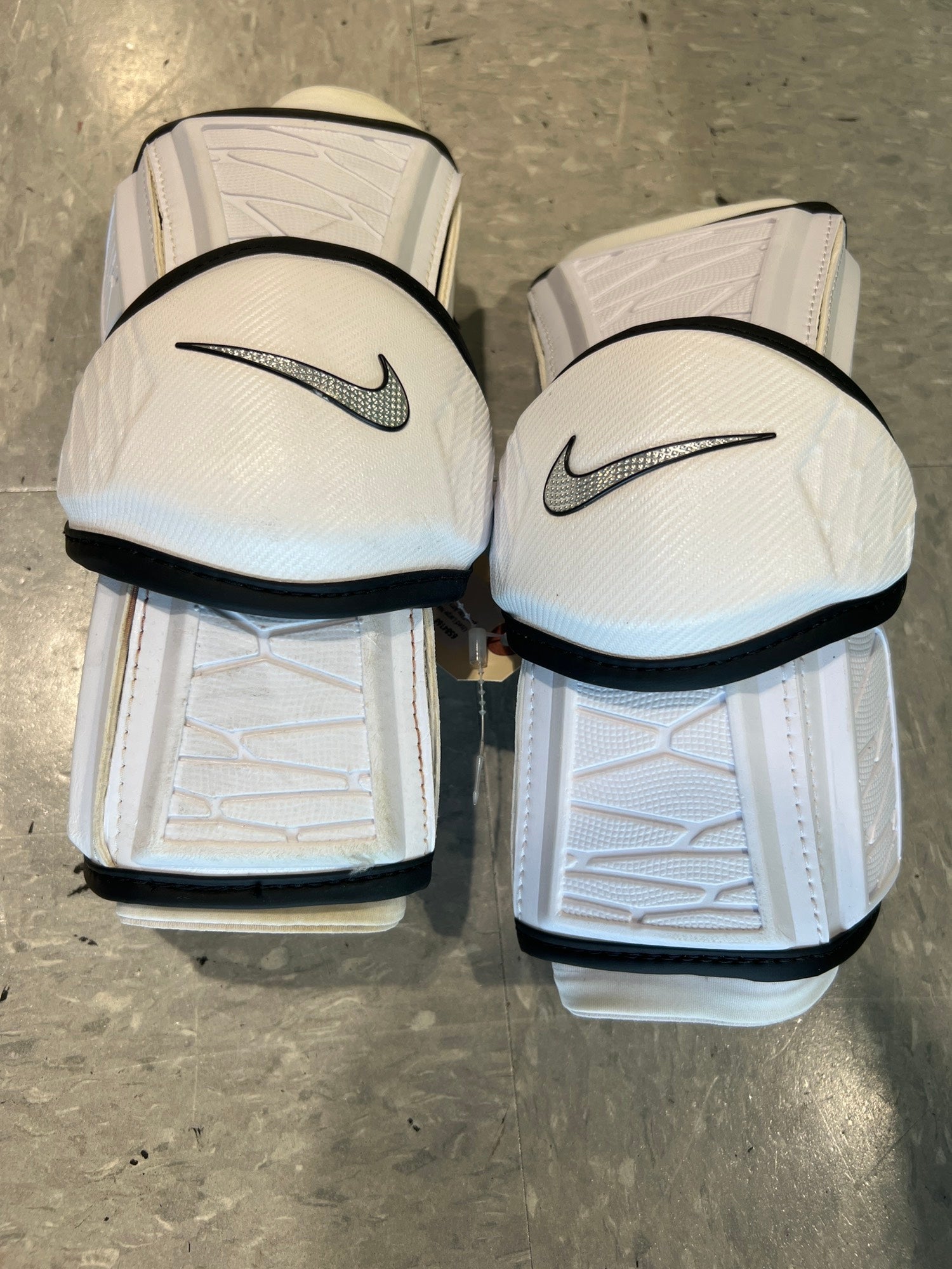 Used Large Nike Vapor Arm Pads