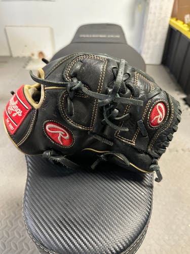 Pitcher's 12" Gold Glove Elite Baseball Glove