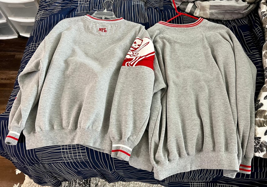 2 Large Tampa Bay Buccaneers Vintage long sleeve sweater