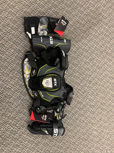 3-PACK Stx stallion 200+ Shoulders, Stallion 200 Gloves And Arm Pads Size SMALL!