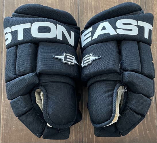 Easton Synergy Pro Senior 13” Hockey Gloves