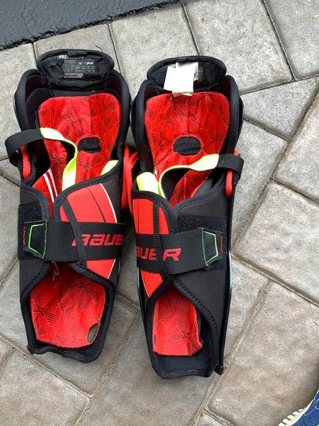 Used Bauer Vapor X2.9 Shin Pads