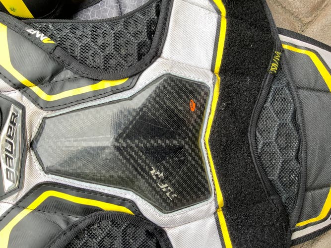 Senior Used Medium Bauer Supreme 2S Pro Shoulder Pads