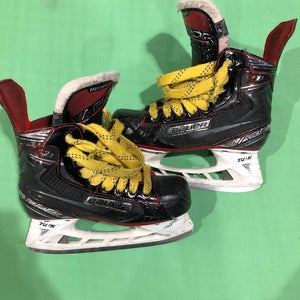 Bauer Vapor X2.7 Hockey Skates | Junior 2.5 | Regular