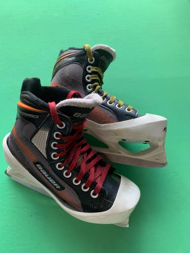 Junior Used Bauer Performance Hockey Goalie Skates D&R (Regular) 2.0