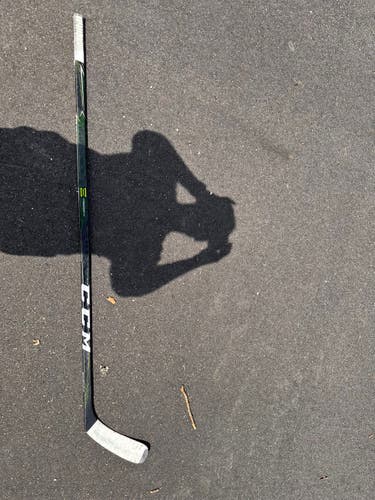 Senior Used Left Hand CCM Trigger asy Hockey Stick P29