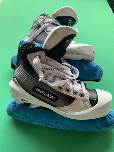 Junior Used Bauer Reactor 4000 Hockey Goalie Skates D&R (Regular) 3.0