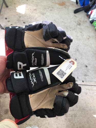 Used Bauer Vapor X60 Gloves 10"