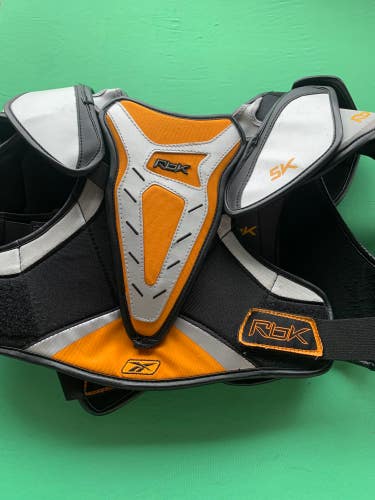 Youth Used Small Reebok 5K Shoulder Pads