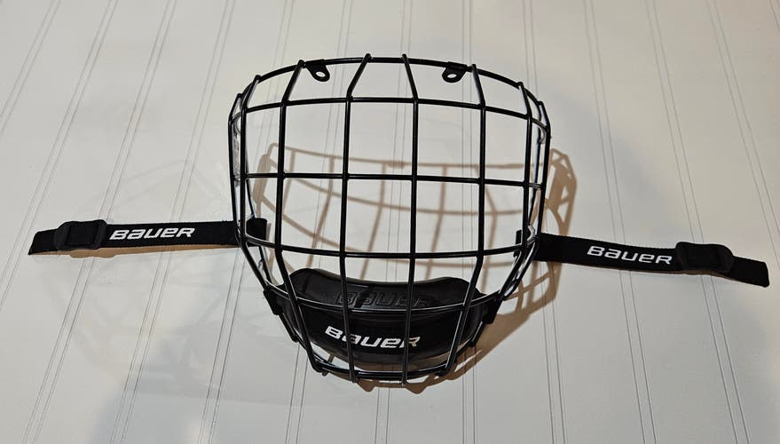 New Medium Bauer Profile II Facemask Full Cage